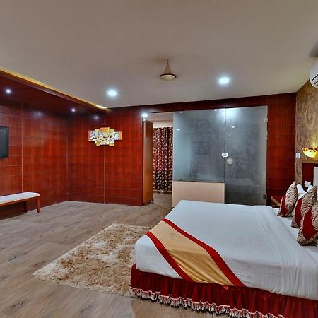 Hotel Silver Oak Bilāspur 外观 照片