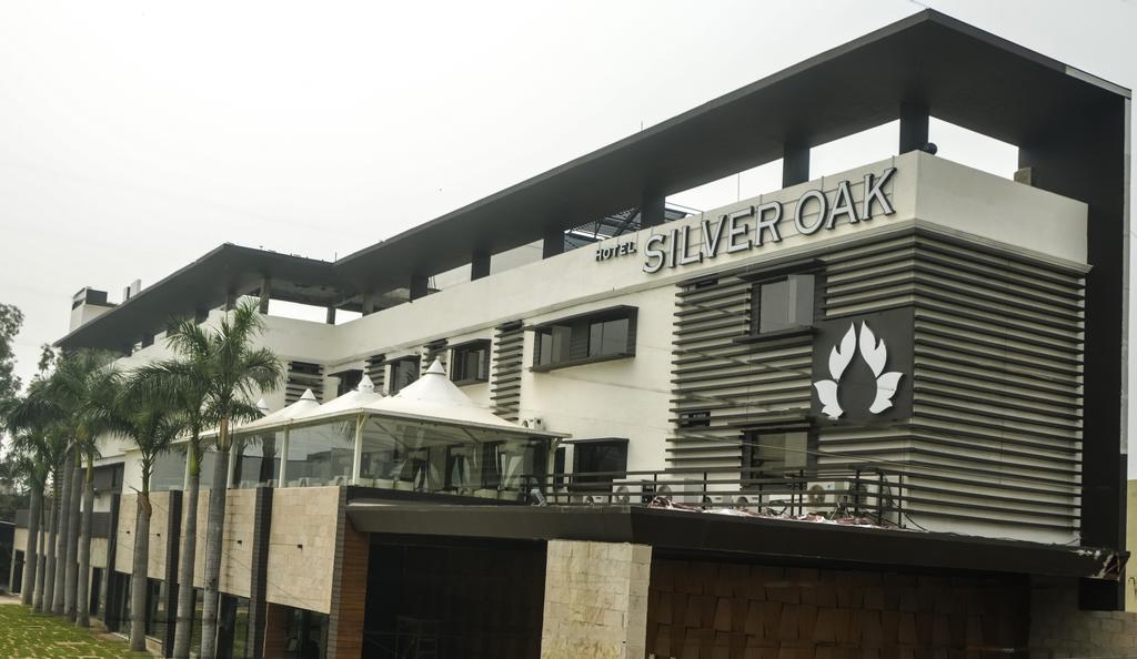 Hotel Silver Oak Bilāspur 外观 照片