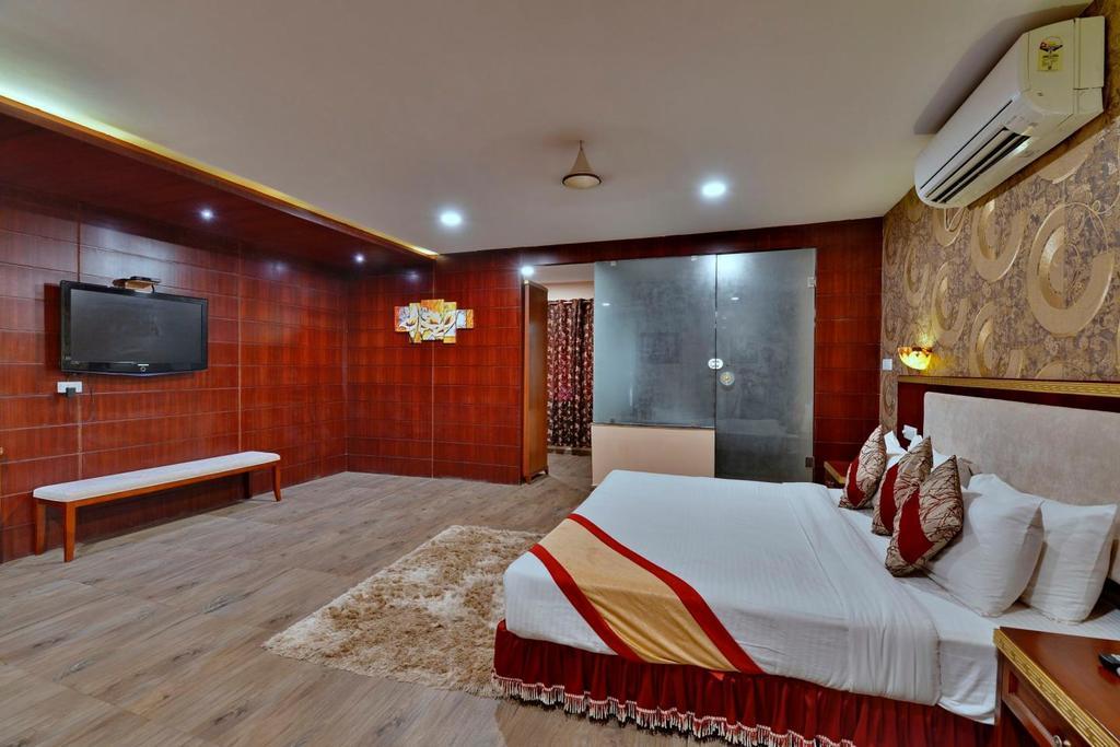 Hotel Silver Oak Bilāspur 外观 照片